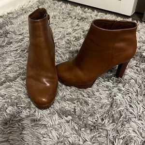 Gianni Bini booties